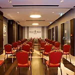 Hotell Manin 4*